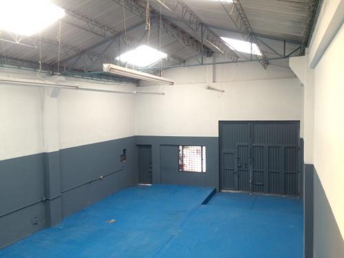 Bodega central fácil adaptación.