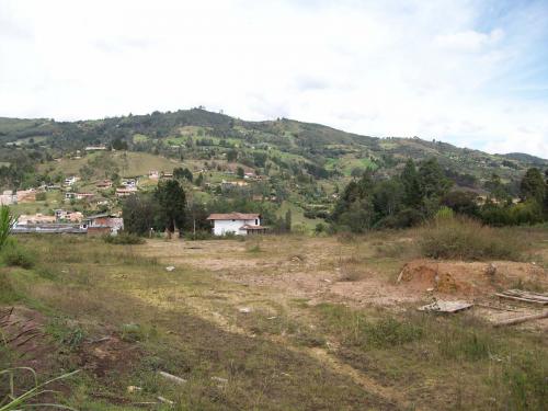 Lote a 150mts de la entrada a Guarne
