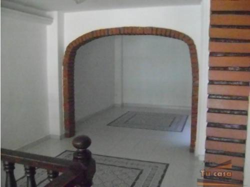 CASA 3 NIVELES , UBICACIÓN ENVIGADO. ASI ES TU CASA