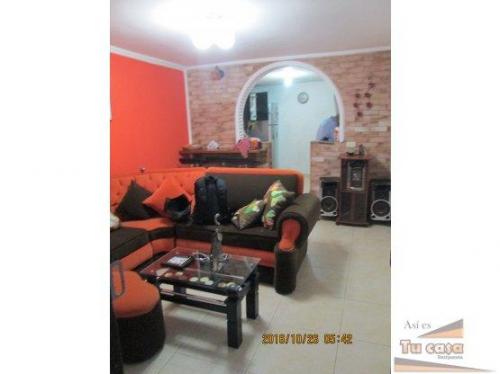 LINDA CASA 60Mts2, UBICADA EN CALASANIA. ASI ES TU CASA