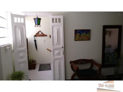 ESPACIOSA CASA UBICADA EN BELLO, BARRIO OBRERO. ASI ES TU CASA