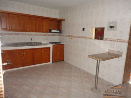 EXCELENTE CASA UBICADA EN BELLO. ASI ES TU CASA