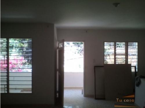 PRECIOSA CASA 2DO PISO . UBICADA EN BELLO. ASI ES TU CASA