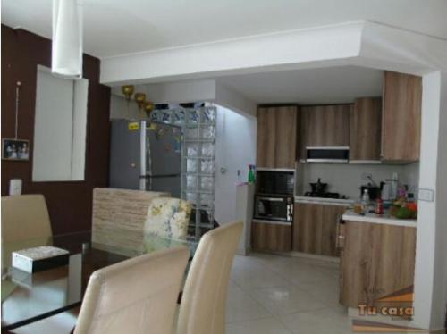 ESPLENDIDA CASA EN UNIDAD CERRADA, UBICADA EN SABANETA. ASI ES TU CASA