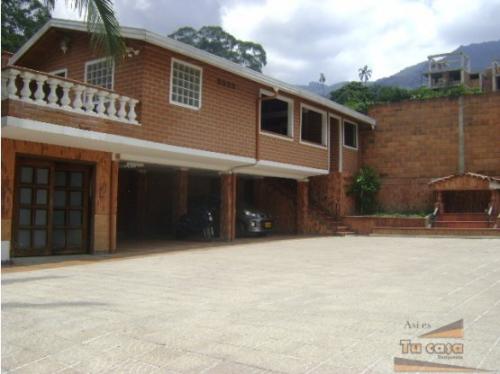 CASA CAMPESTRE 2100Mts2. ASI ES TU CASA