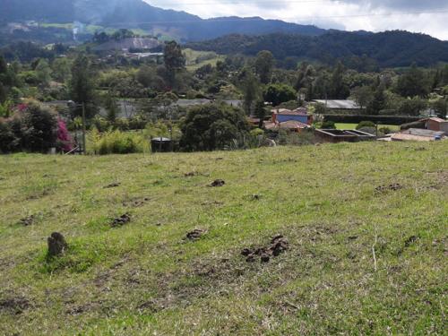 Lotes en Copacabana en Unidad cerrada