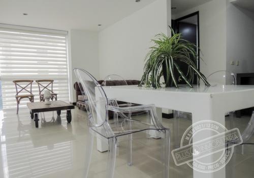 Apartamento Amoblado en El Poblado, Milla de Oro Cód A262