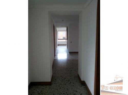 APARTAMENTO 221Mts2 - POBLADO CASTROPOL. ASI ES TU CASA