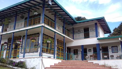 Vendo a puerta cerrada hermosa finca cerca a Pereira