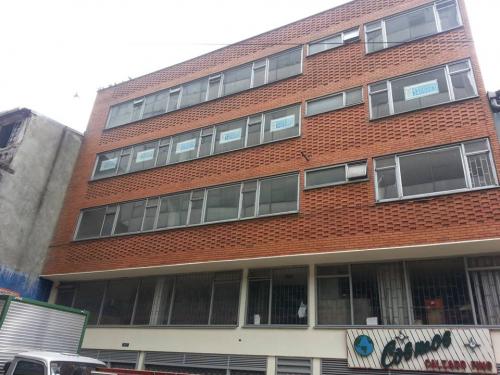 Bogotá, Las Nieves, excelente edificio en venta