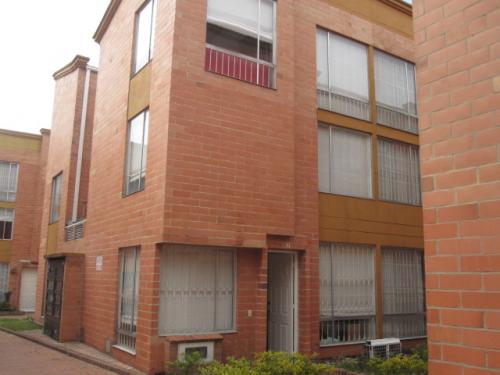 EL REDIL vendo casa esquinera, bonita y acogedora