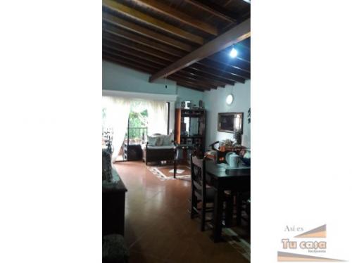 CASA CON APARTAESTUDIO INDEPENDIENTE EN ENVIGADO. ASI ES TU CASA