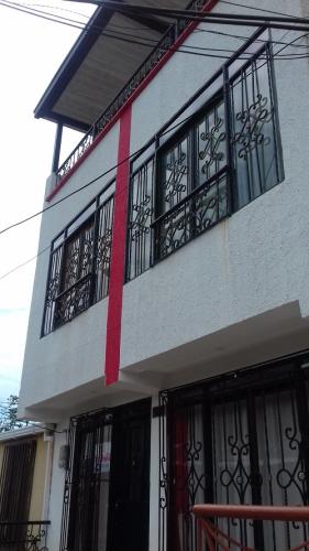 Vendo casa 3 niveles para estrenar en Barrio la Acuarela Cuba. peatonal