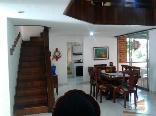 APARTAMENTO 196Mts2 UBICADO EN EL POBLADO. ASI ES TU CASA