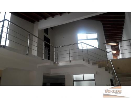 DUPLEX 250Mts2 UBICADO EN BARRIO MESA ENVIGADO. ASI ES TU CASA