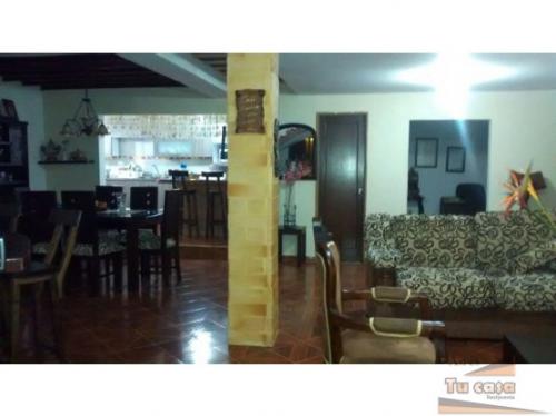 CASA FINCA UBICADA EN VEREDA DE COPACABANA. ASI ES TU CASA