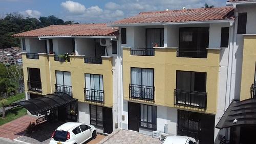 Vendo casa 3 niveles conjunto residencial Anda Lucía Av Sur