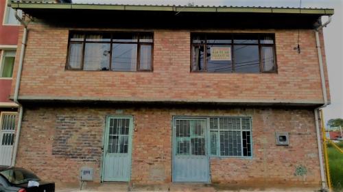 Casa lote 5 habitaciones 4 baños 3 tanques de agua