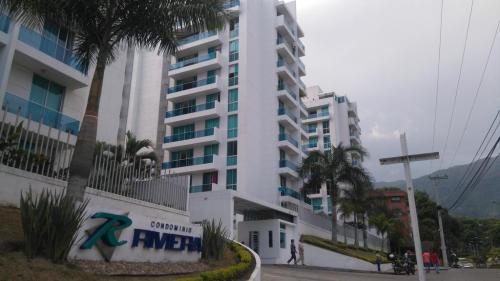 Vendo Espectacular Penthouse en Conjunto Cerrado La Riviera