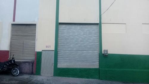 Bodega 220 metros2 en arriendo Pereira