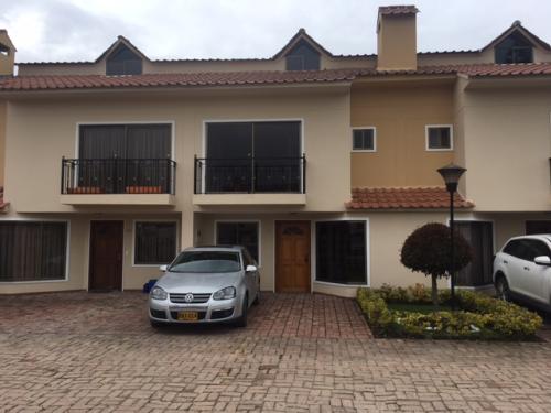 CHIA - VENDO CASA EN CONJUNTO CERRADO