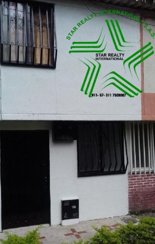 Vendo casa 3 niveles en Bosques de la Acuarela Dosquebradas