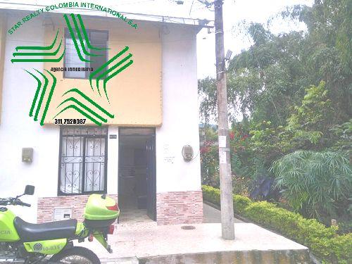 vendo casa duplex Barrio Primavera azul Dosquebradas