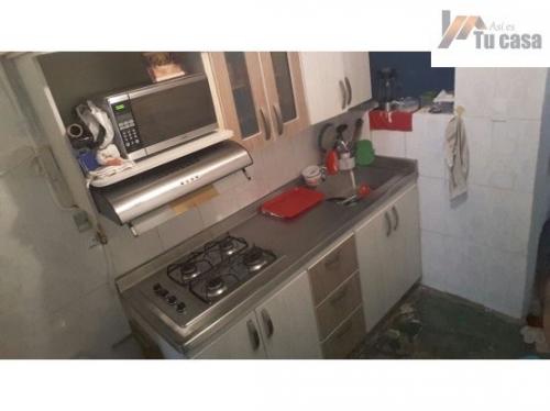 Casa 3 niveles $115 Mill 5 hab Manrique Metro Plus
