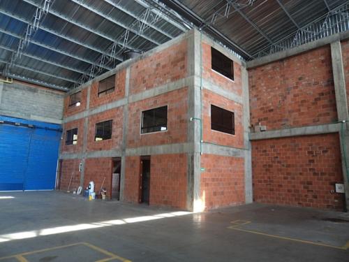 Bodega  de 2250 metros2 estrato comercial Dosquebradas