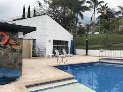 CASA 145Mts2 LA ESTRELLA - UNIDAD CERRADA. ASI ES TU CASA