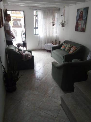 CASA UNIFAMILIAR CALDAS. ASI ES TU CASA