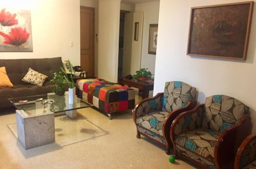 APTO PISO 2 POBLADO 169Mts2. ASI ES TU CASA