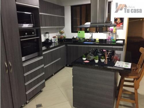 CASA UNIFAMILIAR SANTA MONICA. ASI ES TU CASA