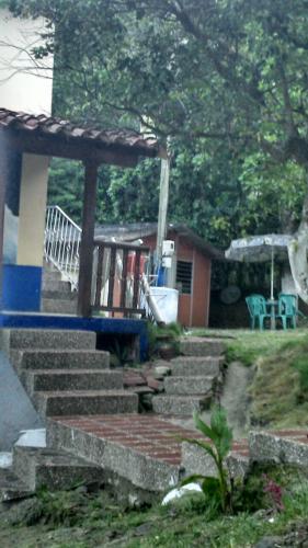 FINCA 1.300Mts2 BOLOMBOLO. ASI ES TU CASA