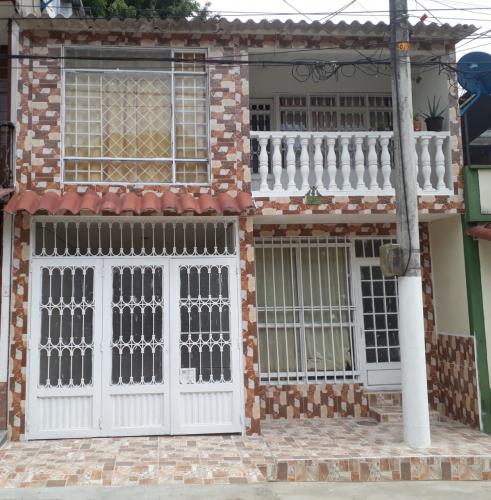 Vendo Casa con Renta Urbanización Primavera