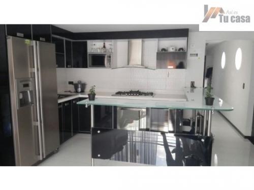APARTAMENTO 3NIVEL 120MTs2. ASI ES TU CASA