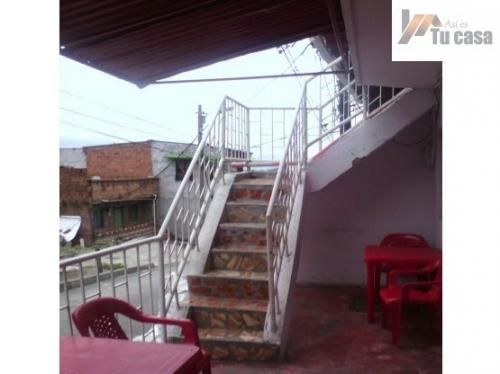 CASA DE 3 NIVELES 350MTs2 . ASI ES TU CASA