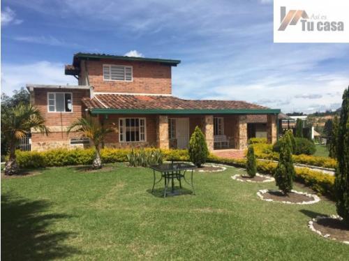 Casa Finca 360 mts2 y 3400mts2. ASI ES TU CASA