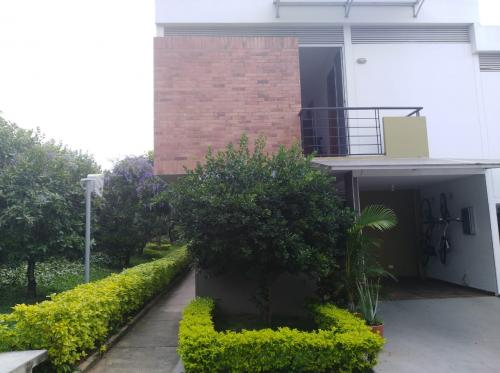 hermosa casa en exclusivo sector