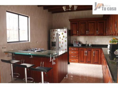 Casa de 320M2 + Apartaestudio interno. ASI ES TU CASA