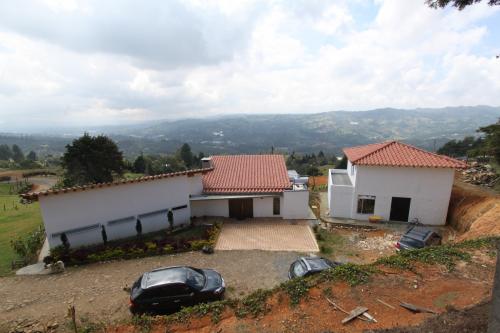 Vendo finca en unidad cerrada Guarne