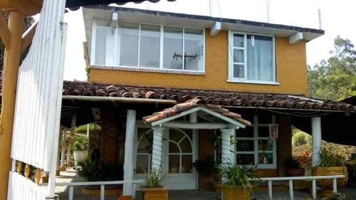 se vende finca Puente tierra