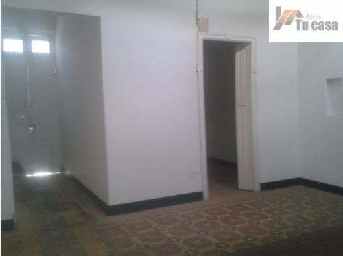 CASA PRIMER PISO CON AIRE: 240m2. ASI ES TU CASA