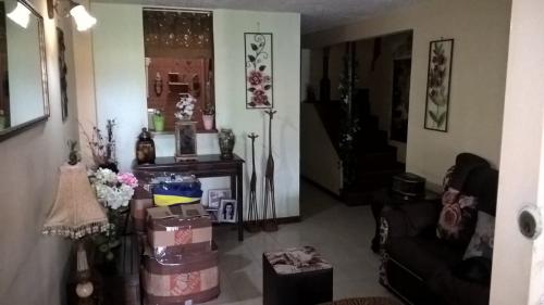 CASA UNIFAMILIAR 140MT2. ASI ES TU CASA