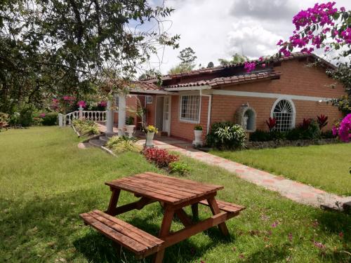 Finca en Guarne, Antioquia, en unidad cerrada