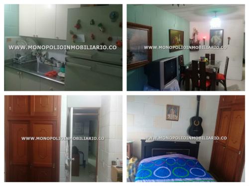 CASA BIFAMILIAR EN VENTA - BUENOS AIRES COD: 11710