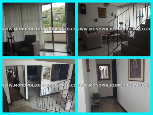 CASA PARA LA VENTA LAURELES  MEDELLIN COD 3070 