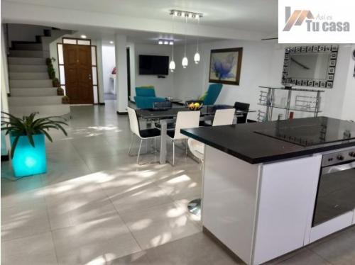 CASA 184 Mts2 $720MILL, ENVIGADO, CITY PLAZA