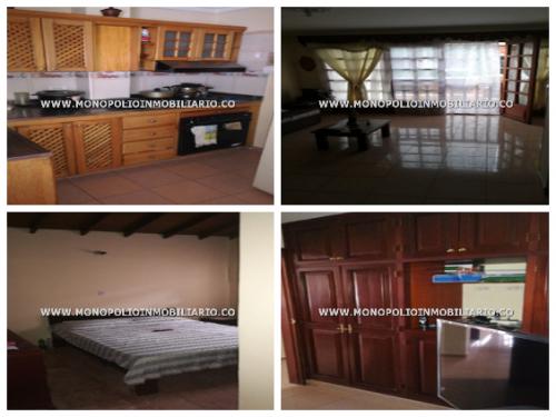 CASA BIFAMILIAR EN VENTA - CRISTO REY **COD** 12875