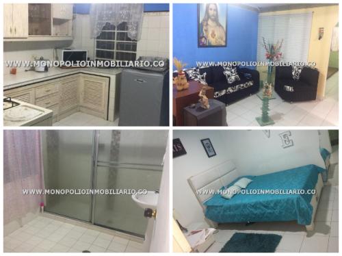 CASA BIFAMILIAR EN VENTA - MANRIQUE **COD** 13012